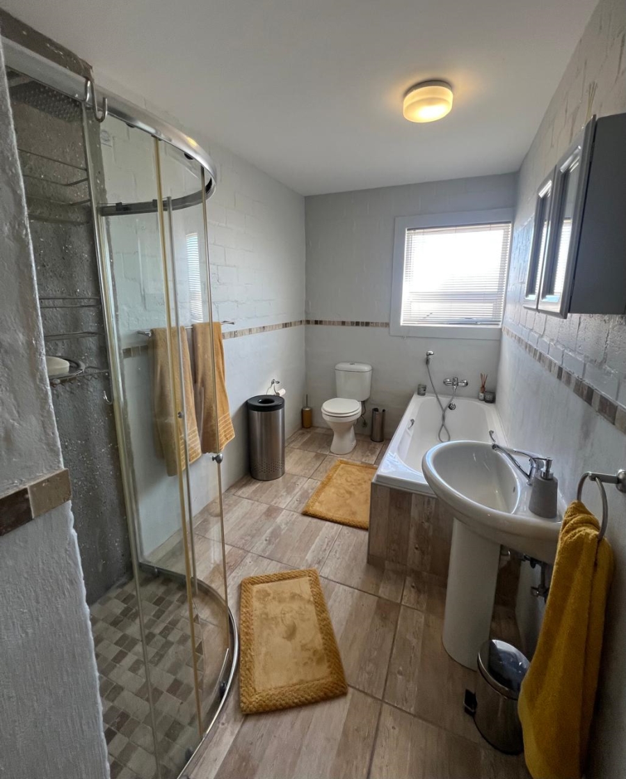 4 Bedroom Property for Sale in Da Gama Bay Western Cape